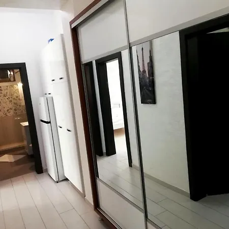 Lotus Studio 29 *